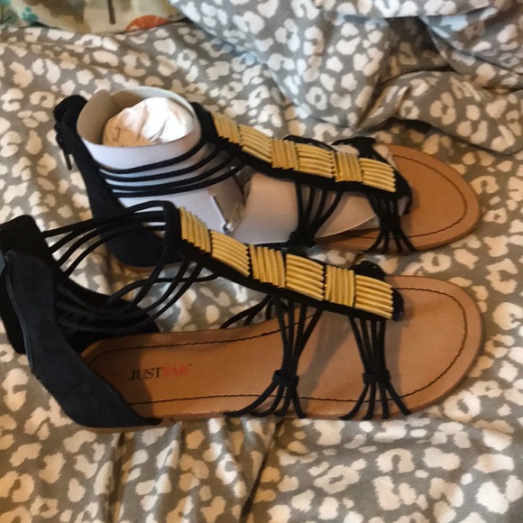 Sandals - Picture 2 of 4